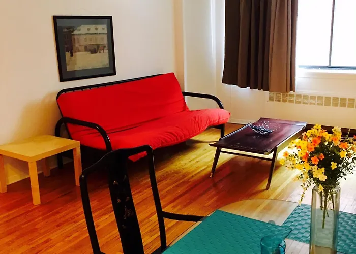 Stylish Montreal Apartment Comfortable Stay In The Golden Square Mile